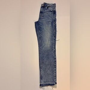 American Eagle Outfitters Women’s MOM JEANS